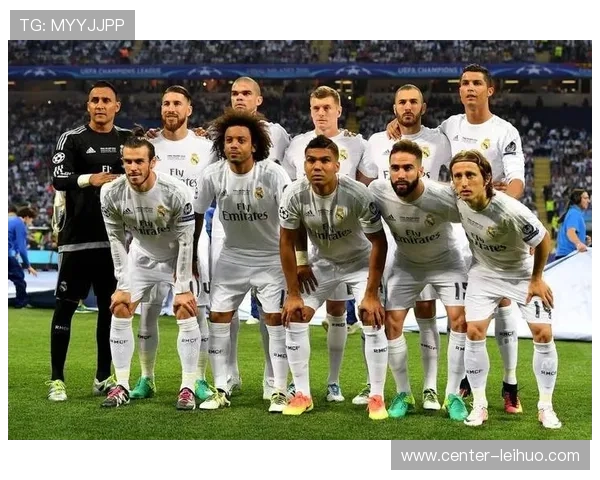 欧冠小组赛：皇马迎战巴黎，梅西因伤缺席，C罗携新援欲逆袭